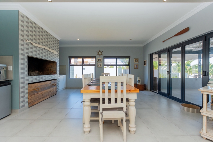 4 Bedroom Property for Sale in Myburgh Park Western Cape